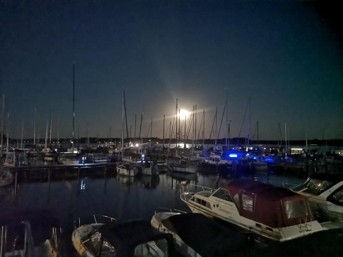 Ostsee Hausboot Schleswig Ostseeblick 1 מראה חיצוני תמונה